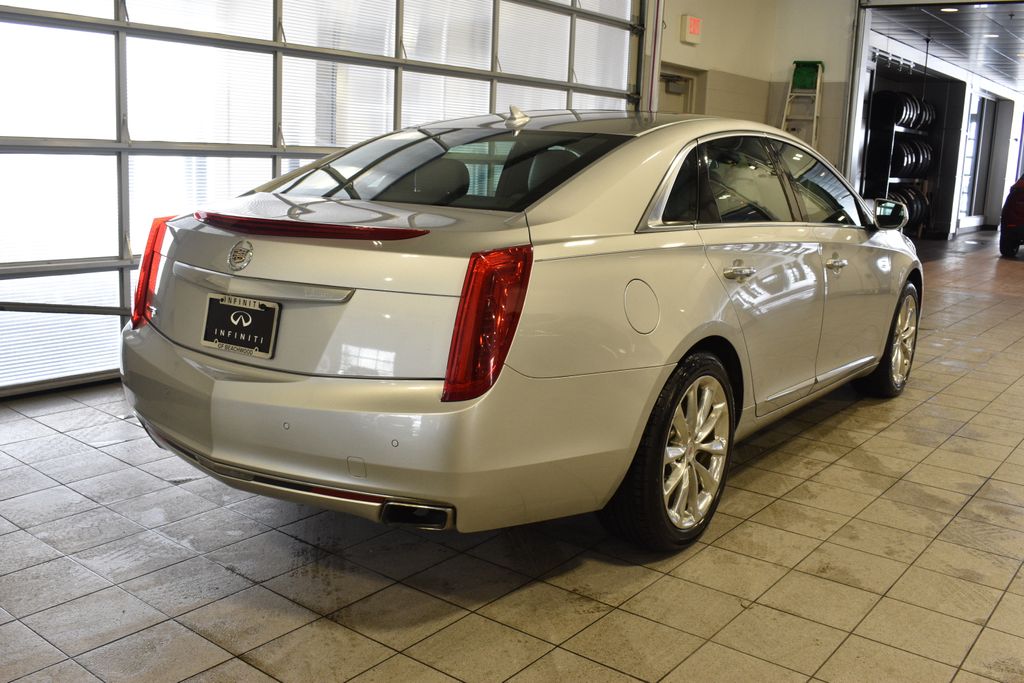 2014 Cadillac XTS Luxury photo 3