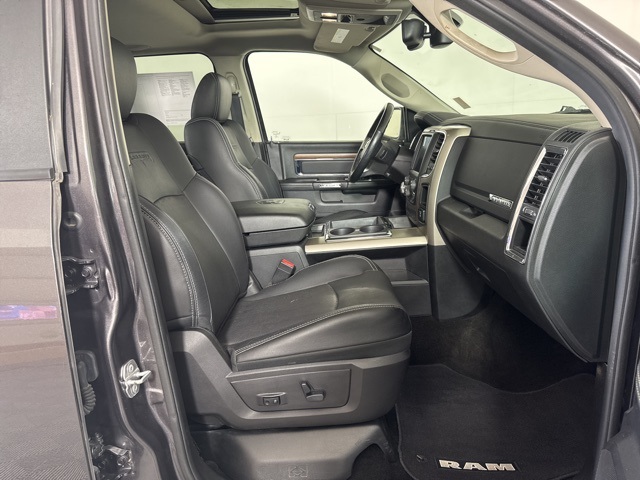 2015 Ram 1500 Laramie photo 4