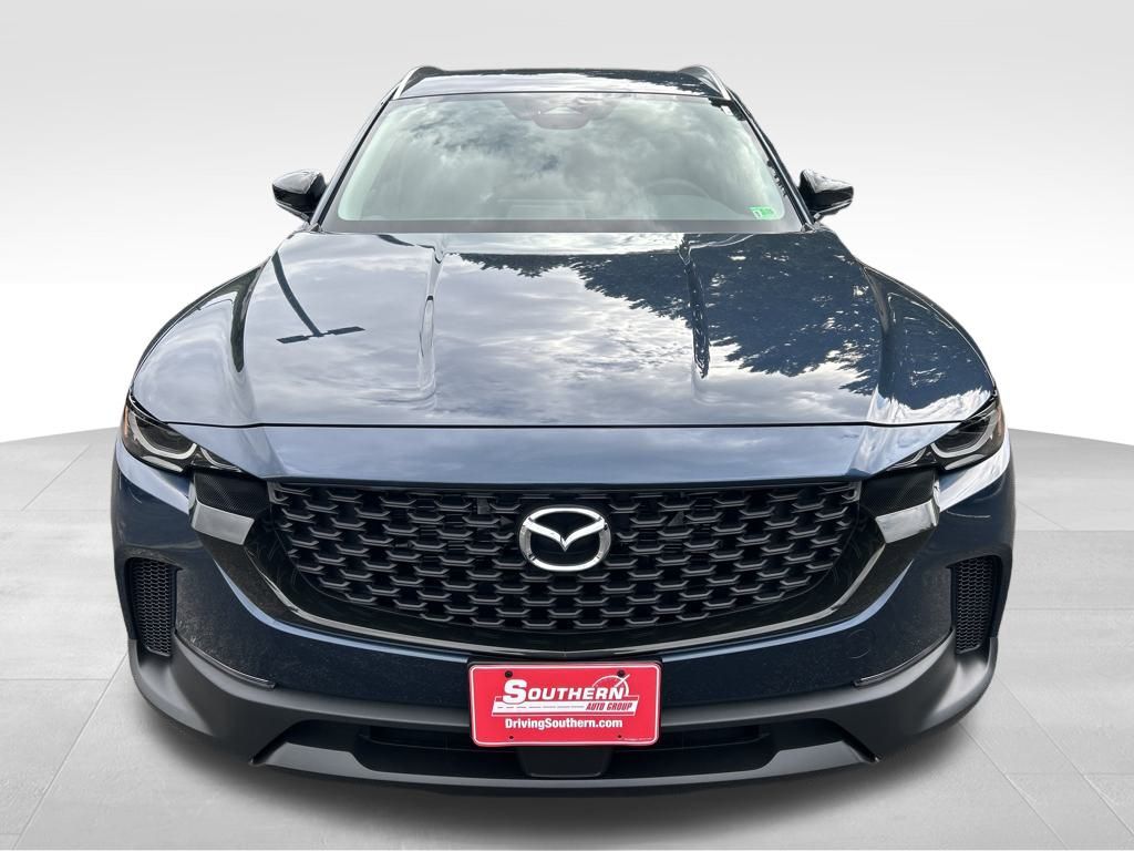 2025 Mazda CX-50 2.5 Select photo 8
