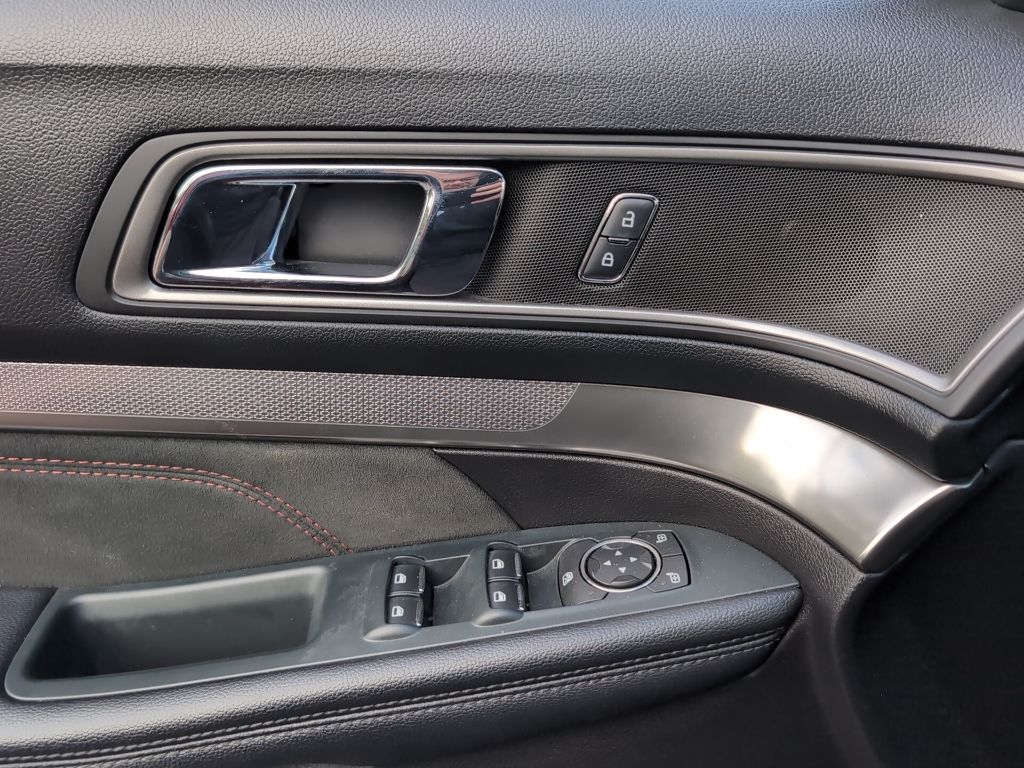 2019 Ford Explorer XLT photo 23