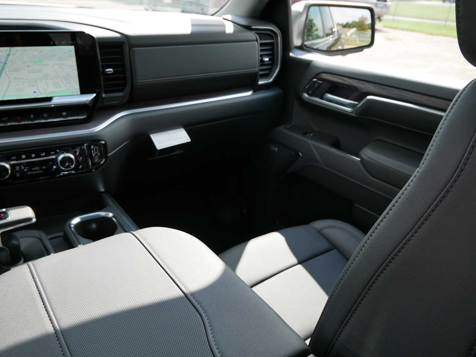 2026 Gmc Sierra 1500 SLT photo 15