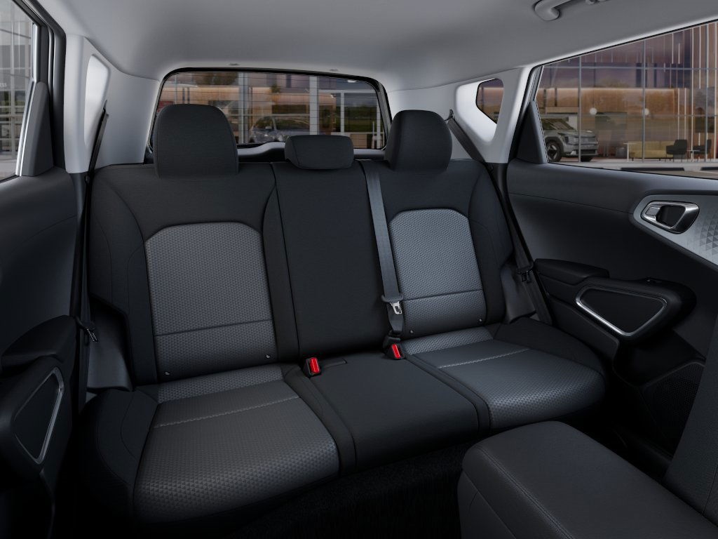 2025 Kia Soul LX photo 16