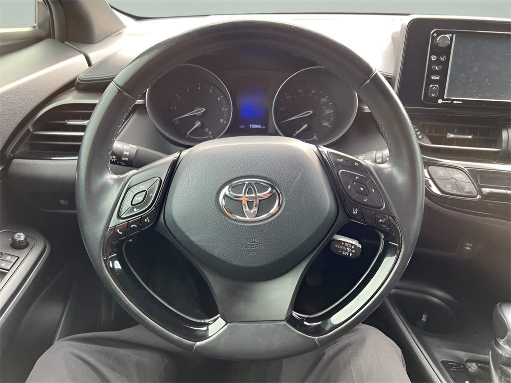 2018 Toyota C-HR XLE photo 12
