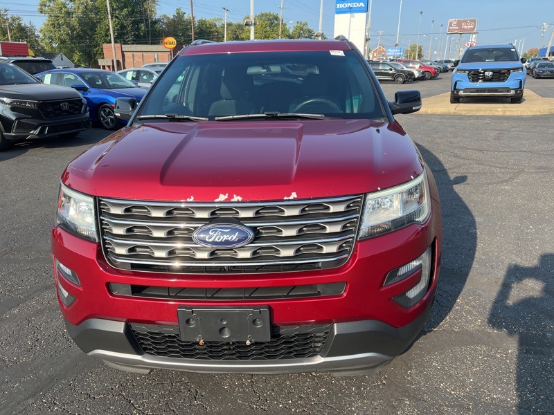 2017 Ford Explorer XLT photo 8