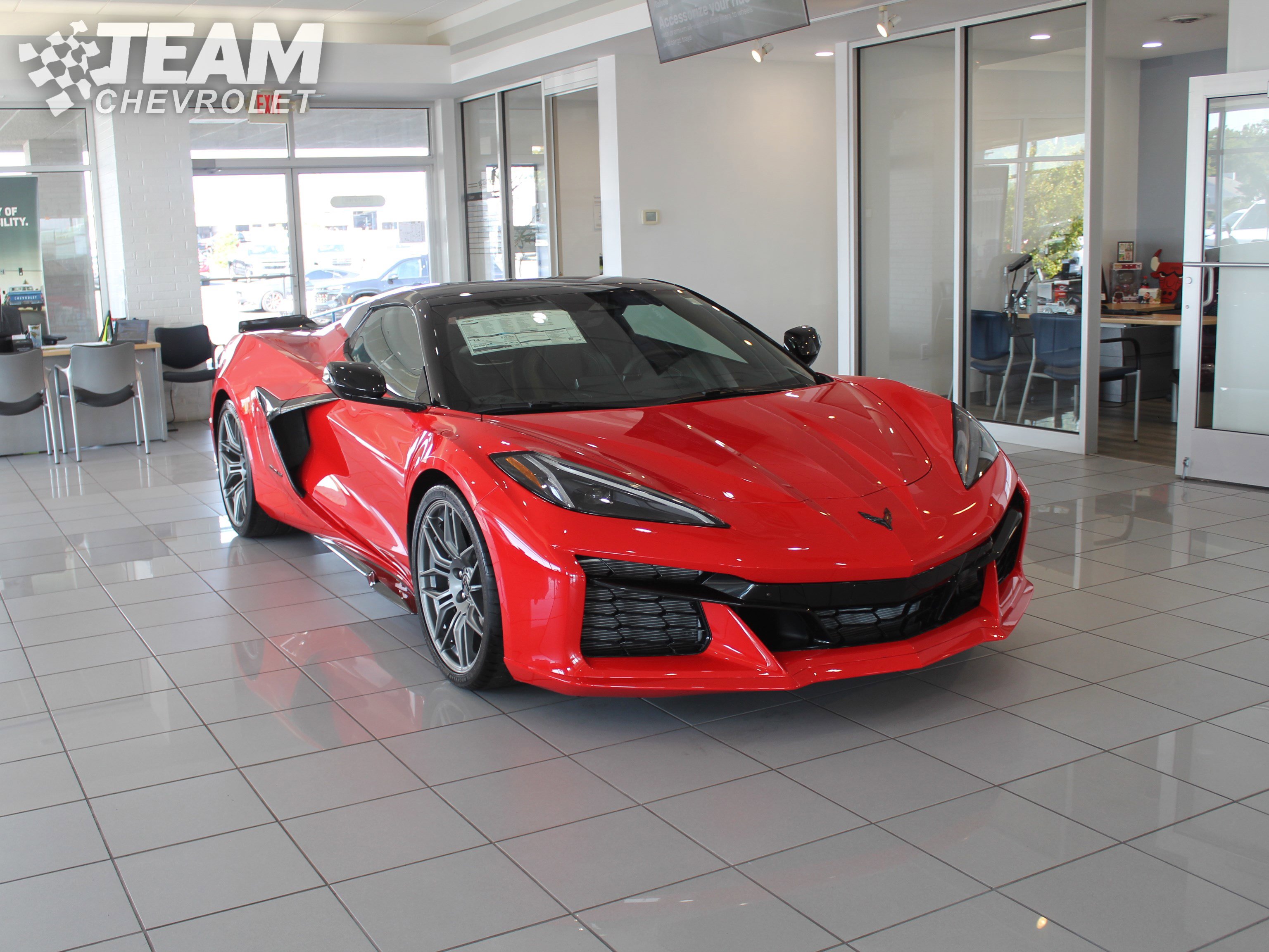 2025 Chevrolet Corvette Z06 2LZ photo 2