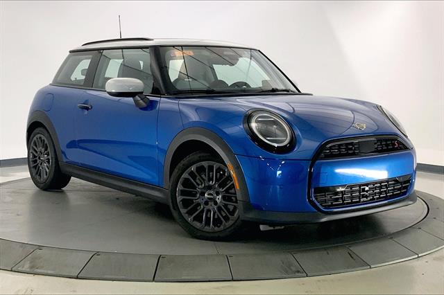 2025 MINI Hardtop 2 Door S's photo