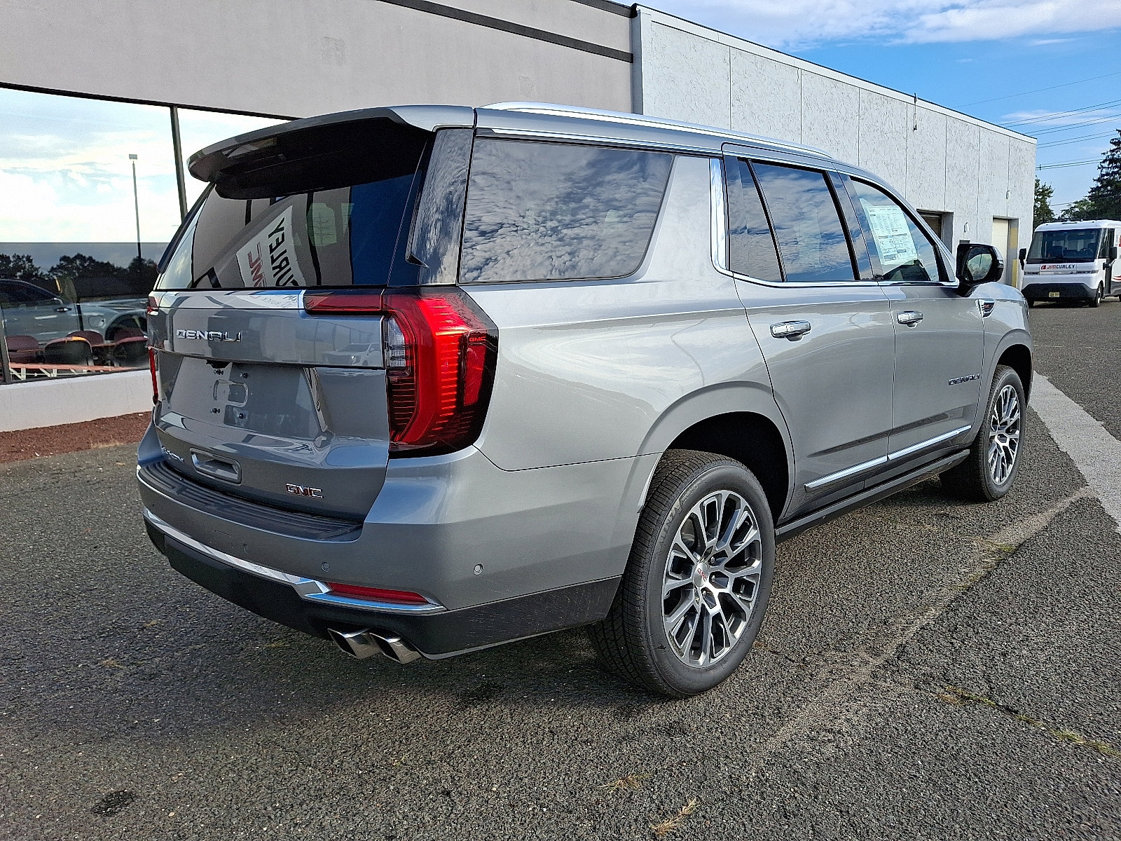 2025 Gmc Yukon Denali photo 4