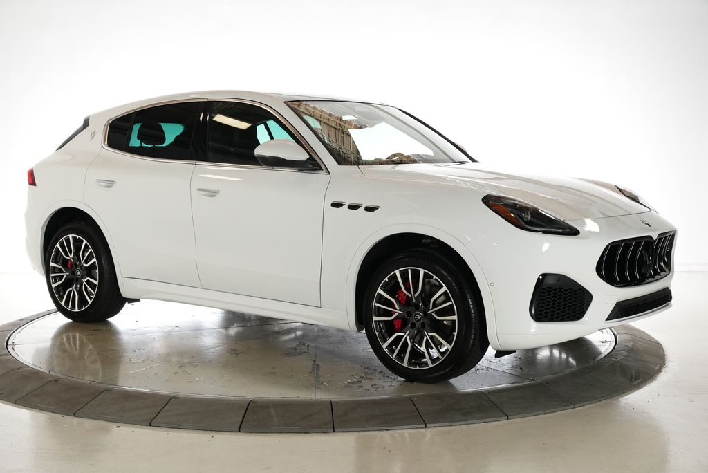 2025 Maserati Grecale photo 4