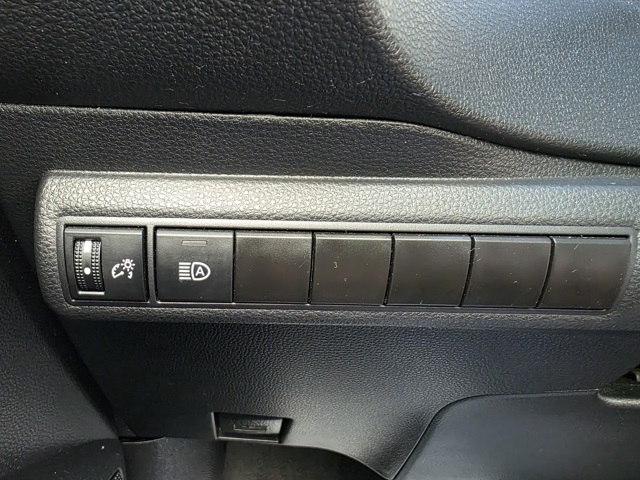 2023 Toyota Corolla LE photo 18