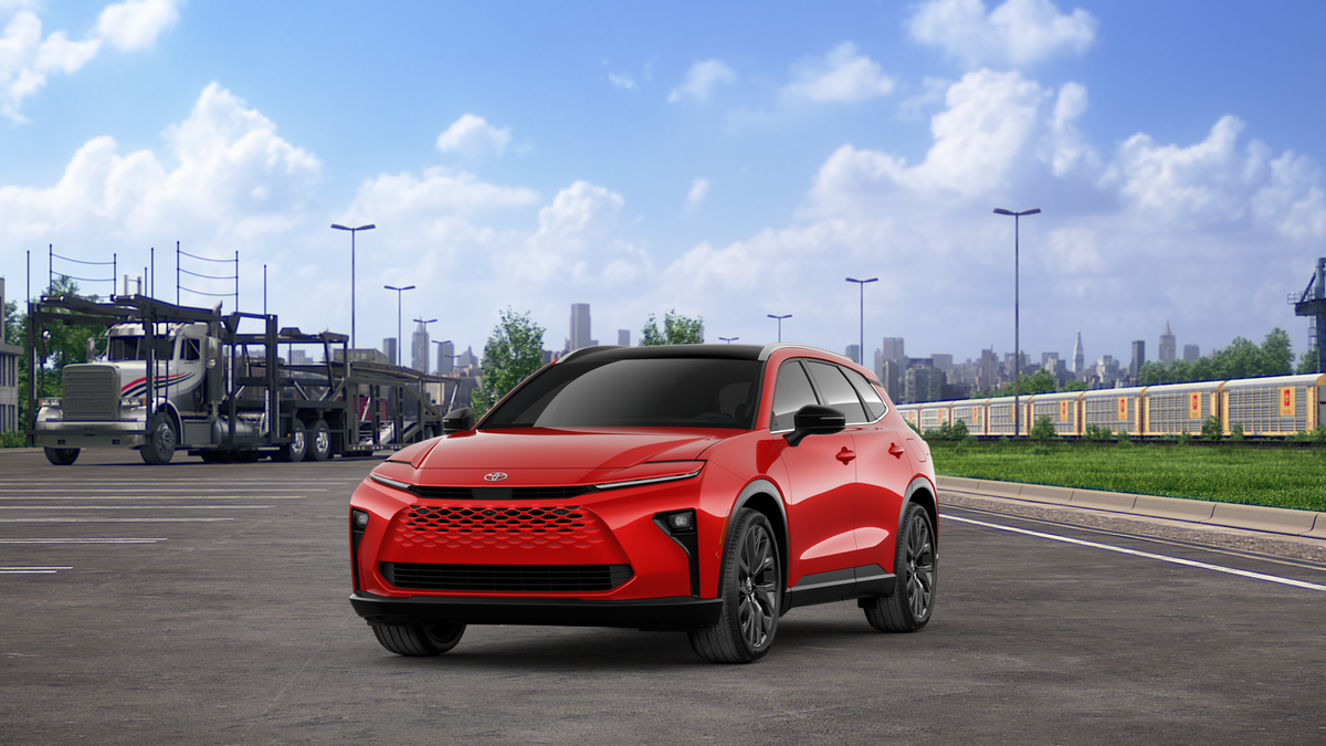 2025 Toyota Crown Signia Limited's photo