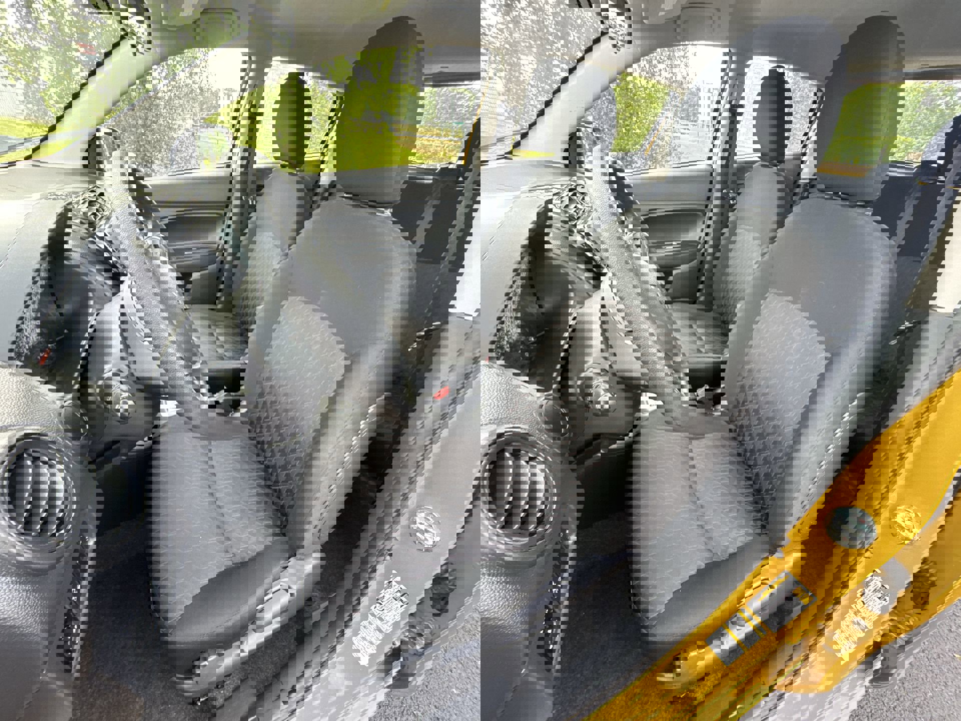 2023 Mitsubishi Mirage ES photo 11