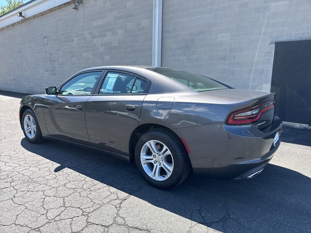 2016 Dodge Charger SE photo 5