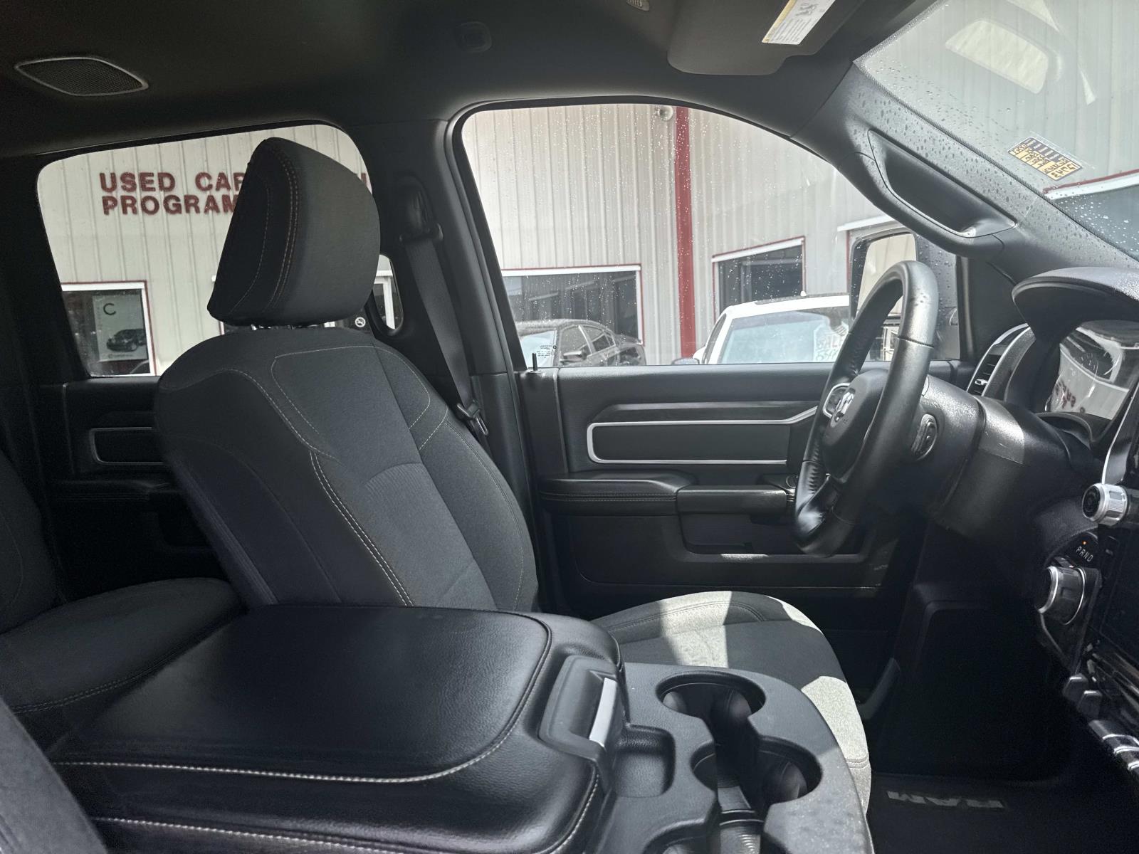2024 Ram 2500 Big Horn photo 8