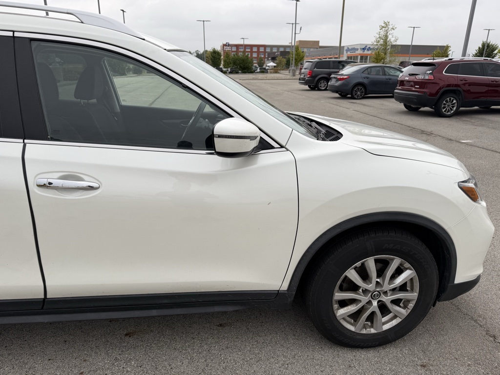 2020 Nissan Rogue SV photo 11