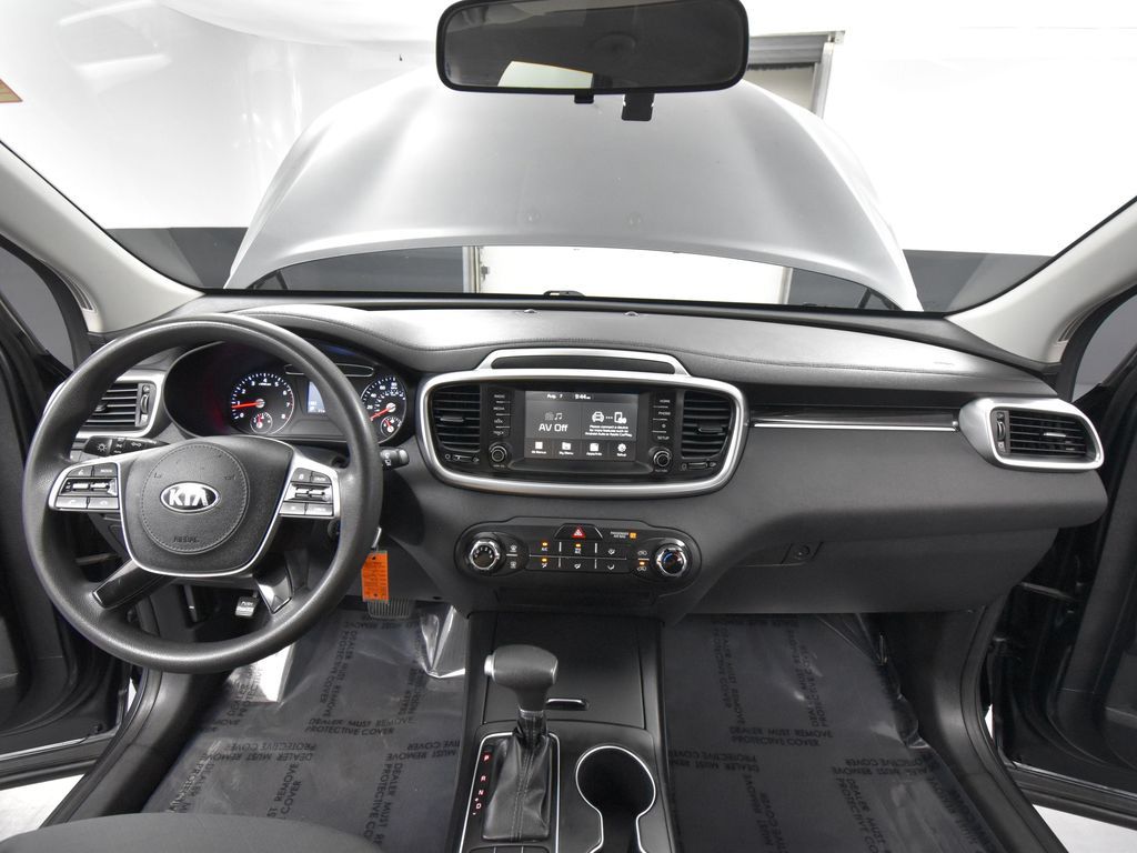 2020 Kia Sorento LX photo 19