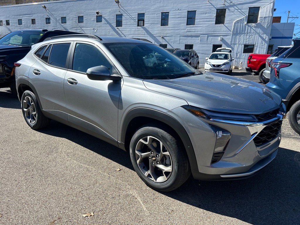 2026 Chevrolet Trax LT's photo