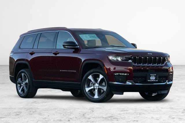2025 Jeep Grand Cherokee Limited photo 2