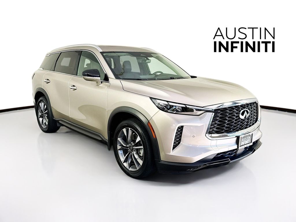 2023 INFINITI QX60 LUXE's photo