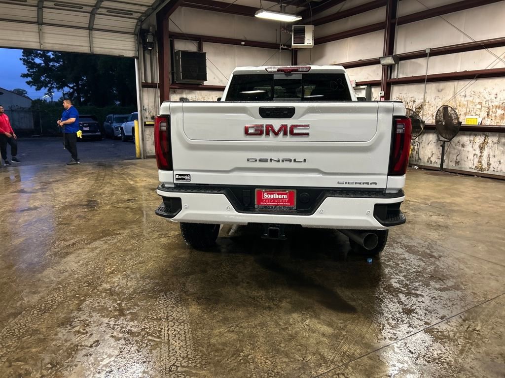 2026 Gmc Sierra 2500 HD Denali photo 2