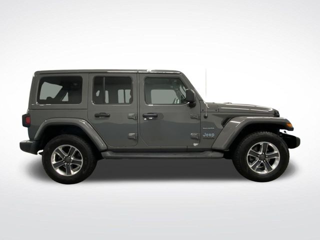 2018 Jeep Wrangler Unlimited Sahara photo 2