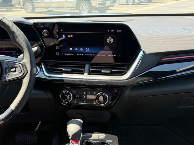 2025 Chevrolet Trax photo 8