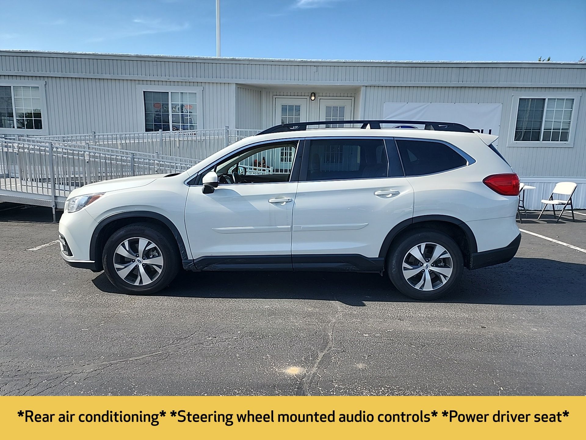 2022 Subaru Ascent Premium photo 3