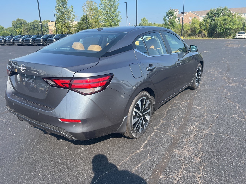 2025 Nissan Sentra SV photo 3