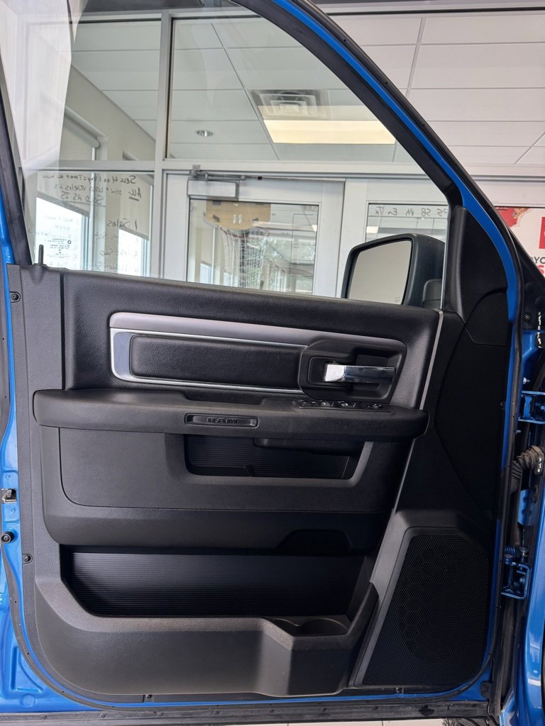 2021 Ram 1500 Classic Warlock photo 5