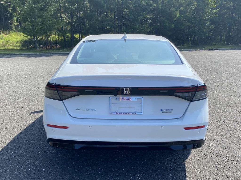 2025 Honda Accord Hybrid Touring photo 3