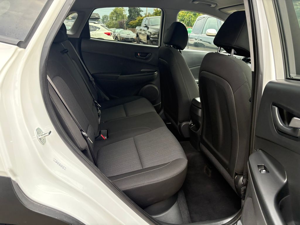2023 Hyundai Kona SEL photo 26
