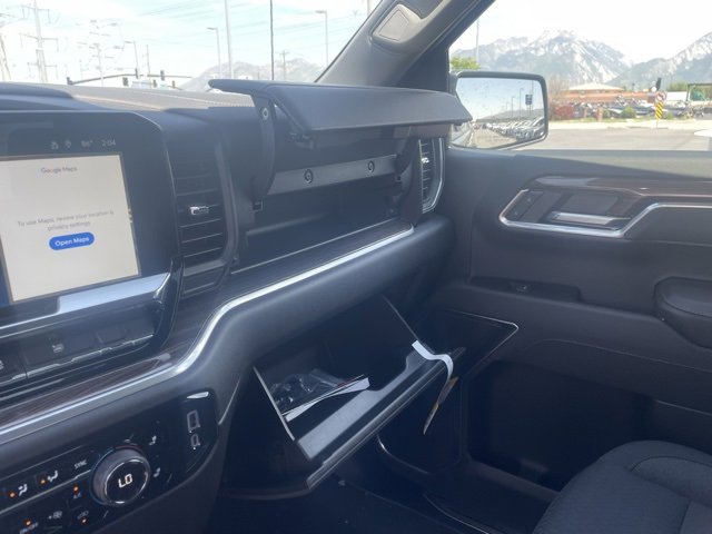 2025 Chevrolet Silverado 1500 LT photo 26