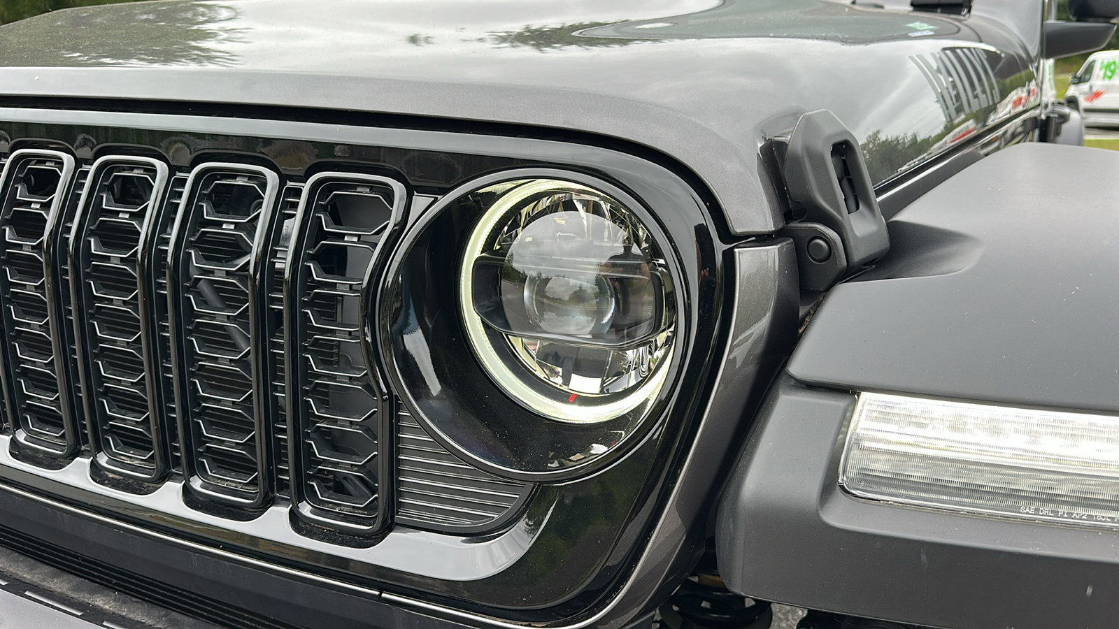 2025 Jeep Wrangler Willys photo 4