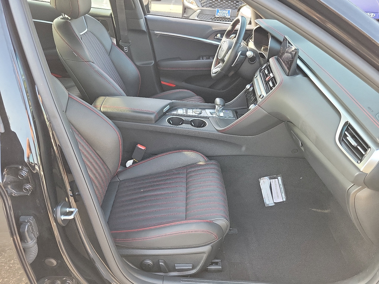 2025 Genesis G70 3.3T Sport Advanced photo 15