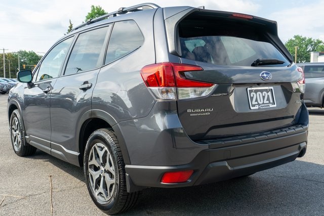 2021 Subaru Forester Premium photo 3