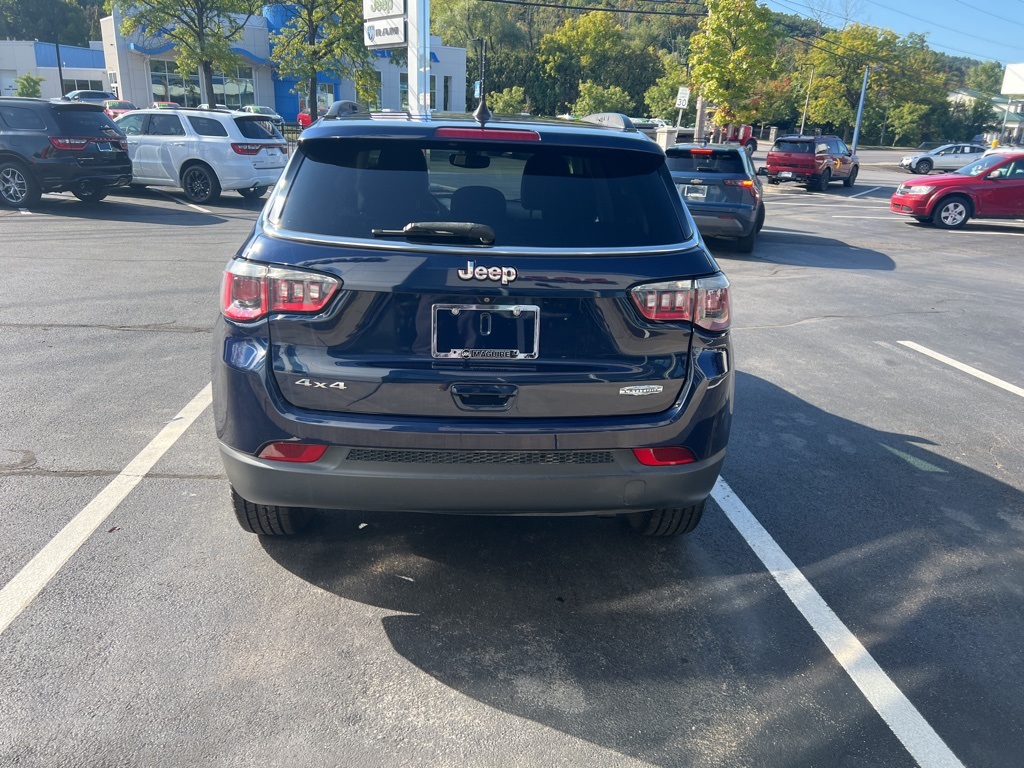 2018 Jeep Compass Latitude photo 3