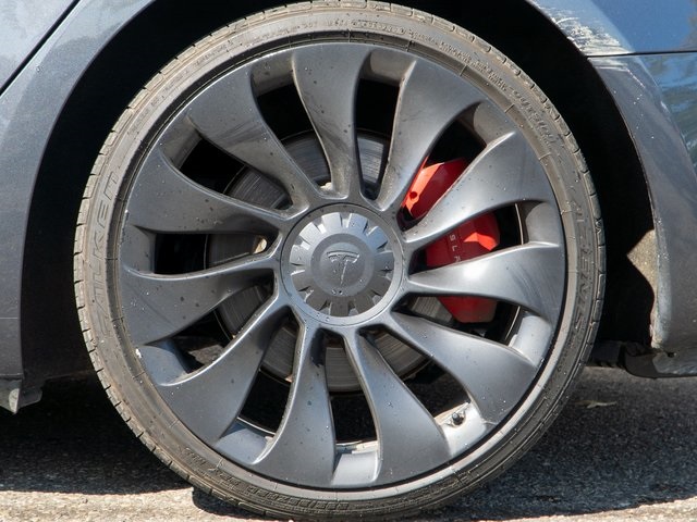 2023 Tesla Model 3 Performance photo 13