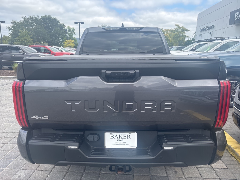 2022 Toyota Tundra SR5 CrewMax photo 3