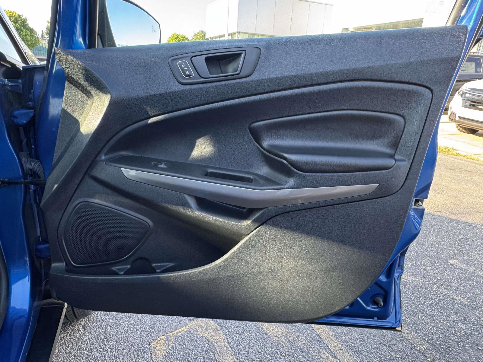 2019 Ford EcoSport SES photo 6