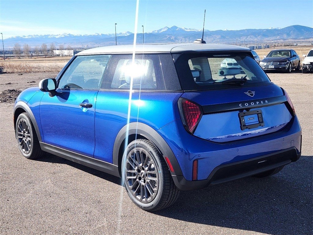 2025 Mini Cooper Hardtop photo 3