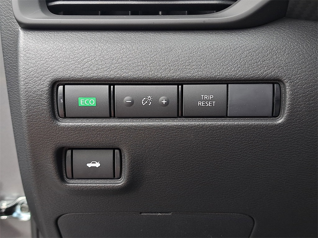 2025 Nissan Sentra S photo 23