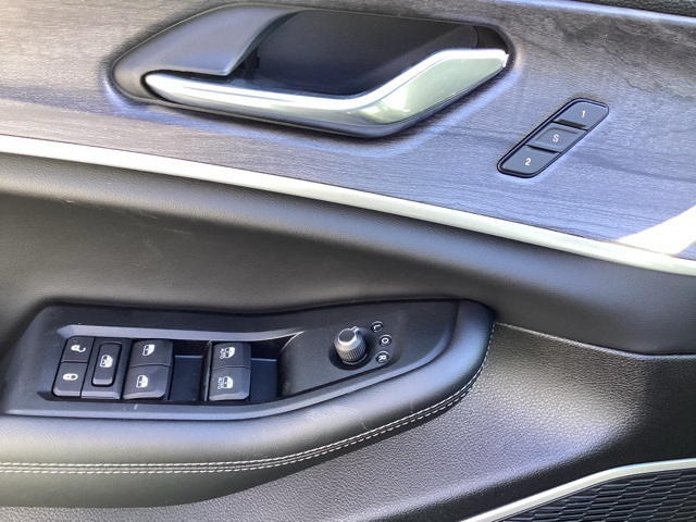 2025 Jeep Grand Cherokee Limited photo 5