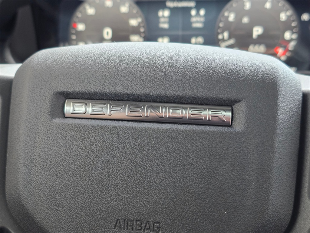 2024 Land Rover Defender 110 X-Dynamic SE photo 18