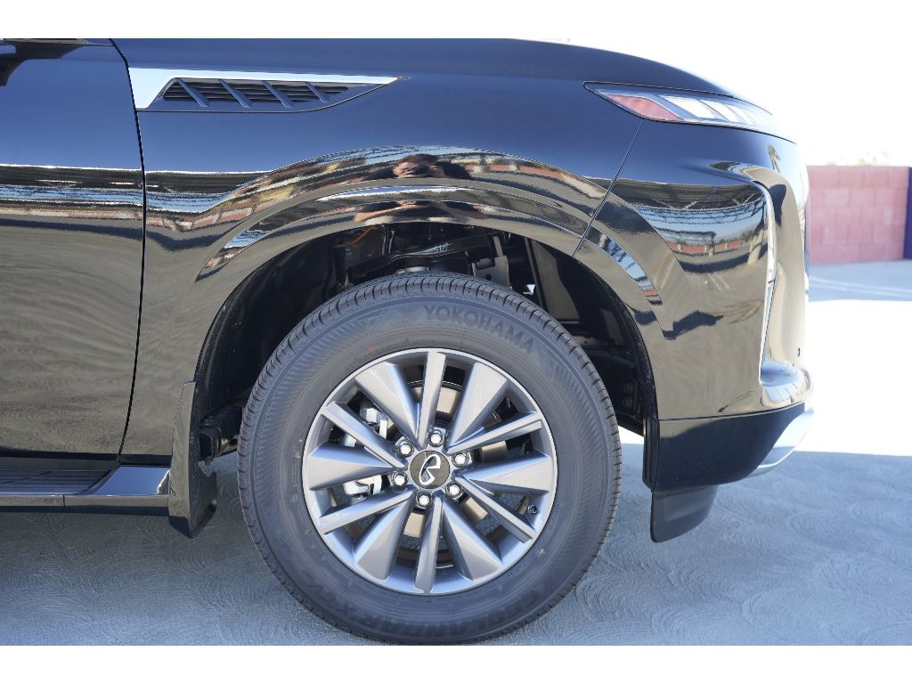 2025 Infiniti QX80 Pure photo 3