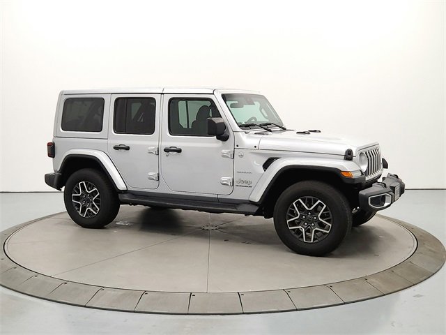 2024 Jeep Wrangler Sahara photo 7