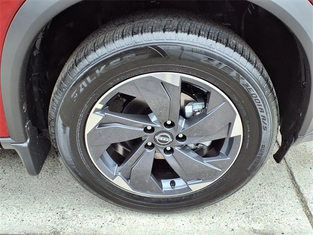 2026 Nissan Rogue SV photo 4