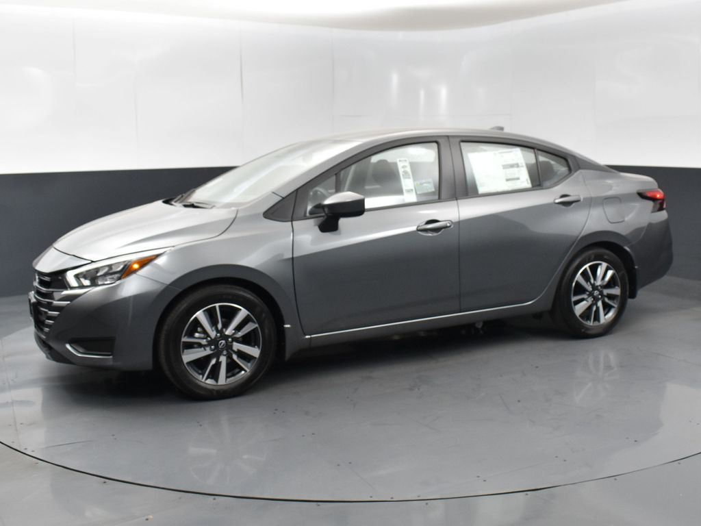 2025 Nissan Versa 1.6 SV photo 4