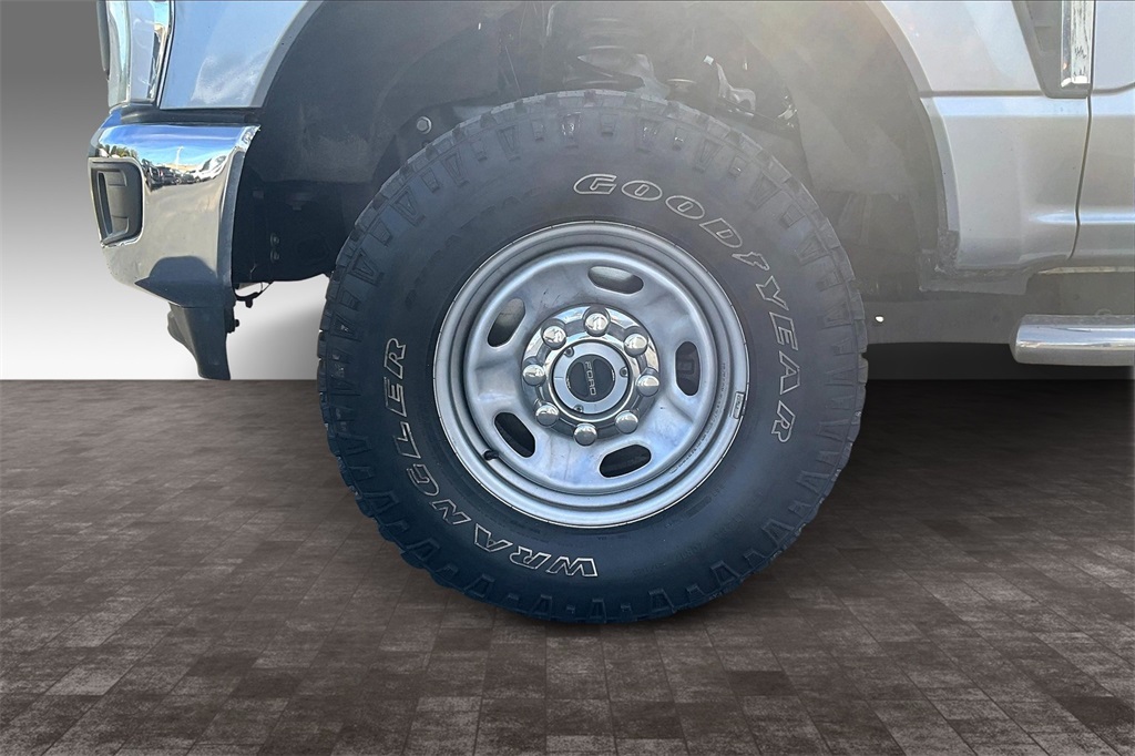 2024 Ford F-250 XL photo 4