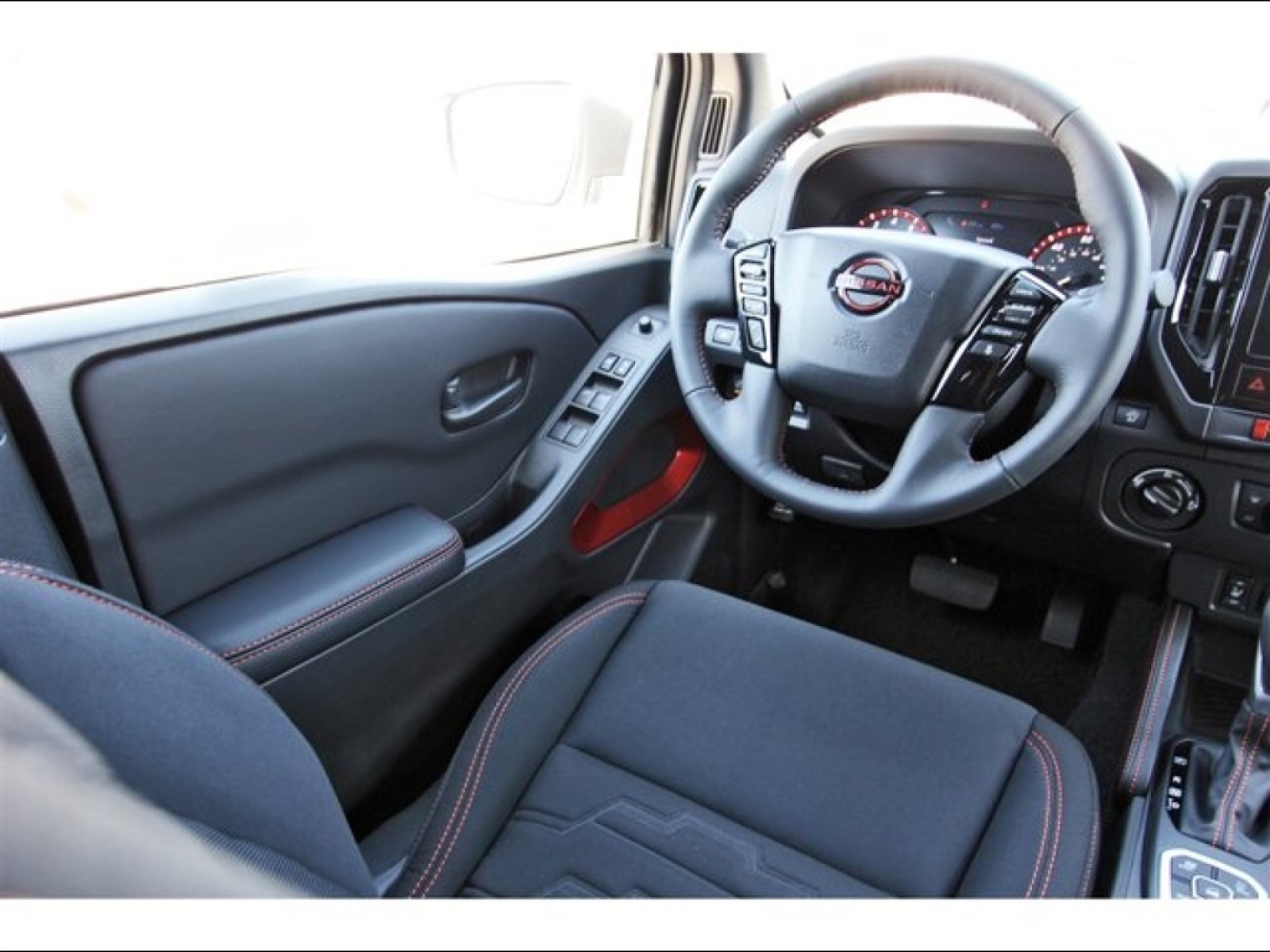 2026 Nissan Frontier Crew Cab PRO-4X® White at Robbins Nissan