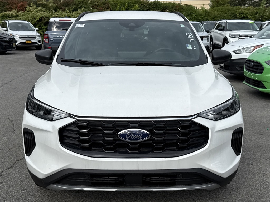 2025 Ford Escape ST-Line photo 2