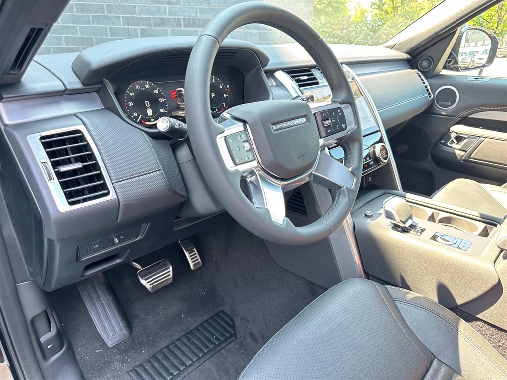 2025 Land Rover Discovery SE photo 22